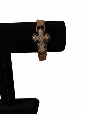 Sheng Tong Crystal Cross Leather Wrap Bracelet | Brown Gold Tone | Western Boho